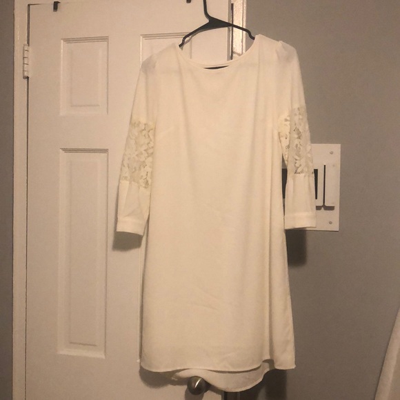 Hone Year White Shift Dress - Picture 1 of 3